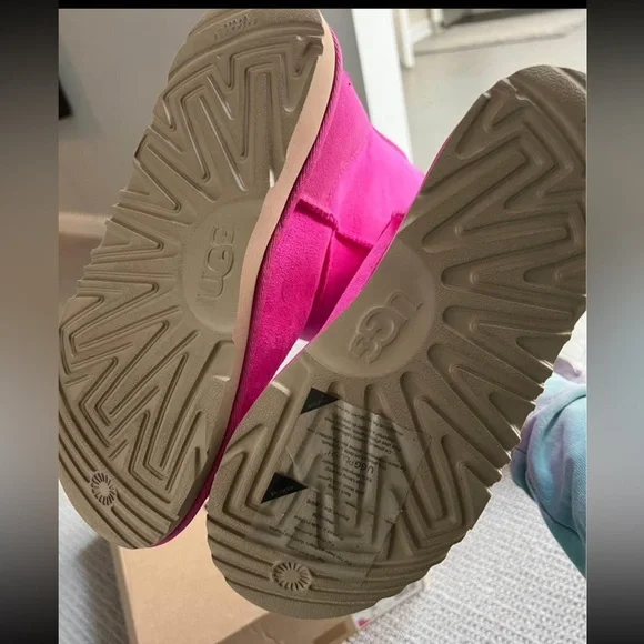 Pink Kids Classic II UGGS - Picture 5 of 6